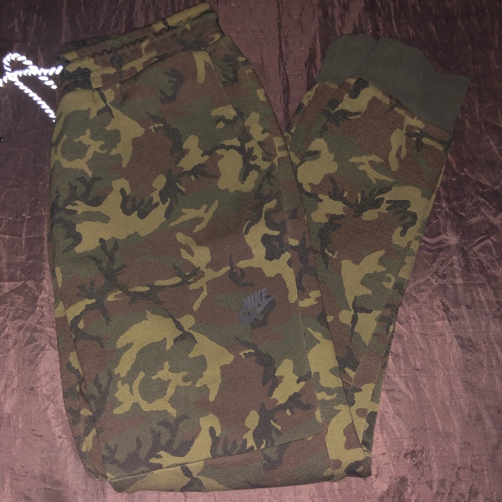 NIKE Camo Joggers